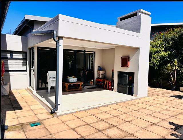 4 BEDROOM HOUSE FOR SALE IN PALM LAKES ESTATE